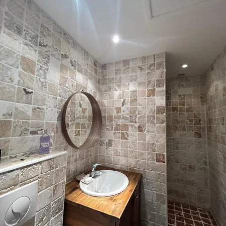 Triplex Refait A Neuf 3 Mns Mer Daire La Ciotat